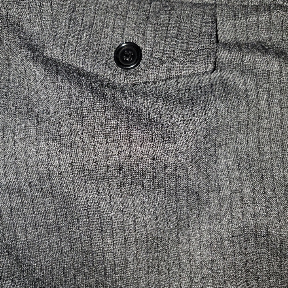 Pin Striped gray Maternity pants - Picture 3 of 6